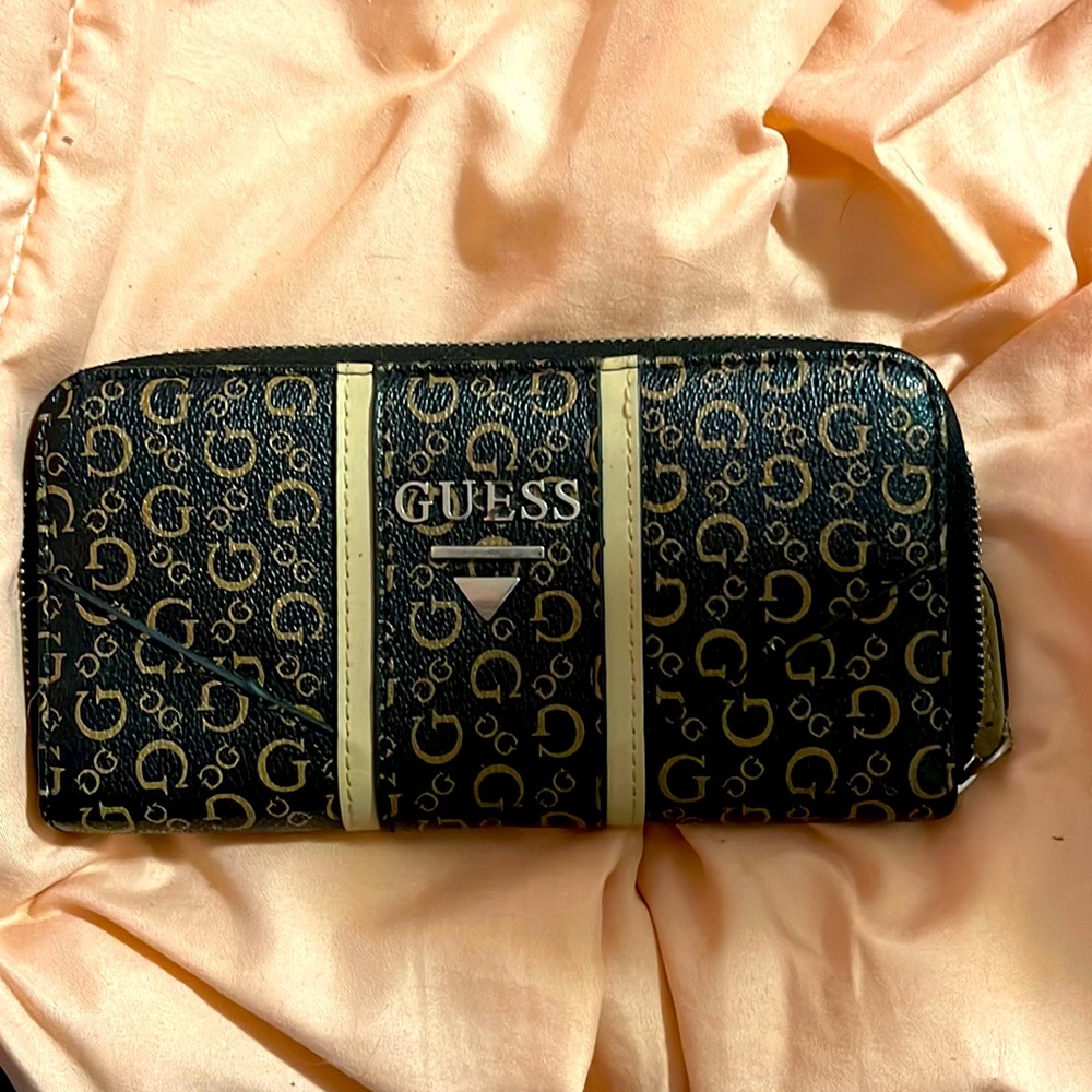 Guess wallet